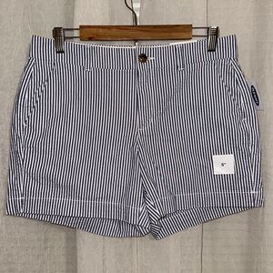 Old Navy 6 Light Blue White Vertical Stripes 5” Mid Rise Everyday Cotton Shorts